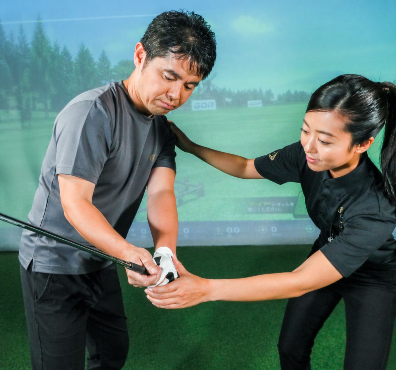 インドアシミュレーターでの練習シーン